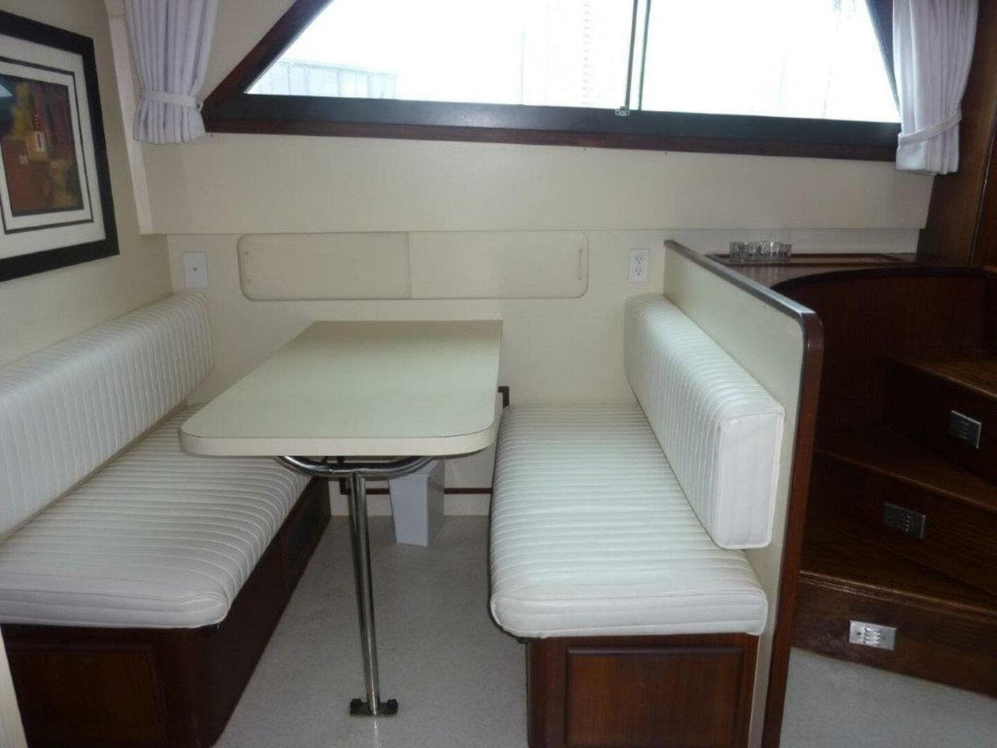 1987 Hatteras Flybridge — photo 16