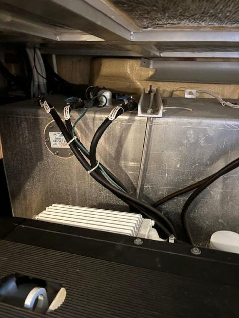 2006 Carver 43 — photo 141