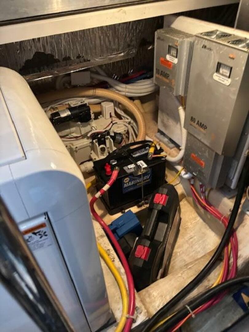 2006 Carver 43 — photo 156