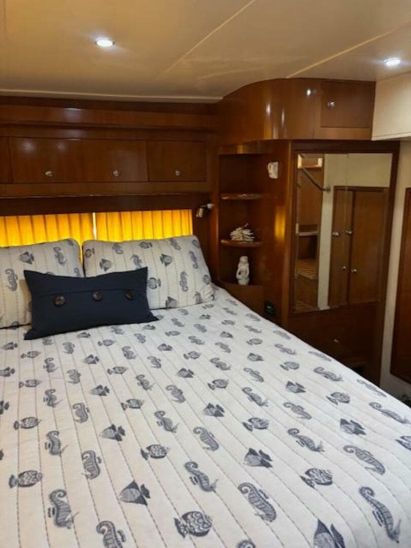 2006 Carver 43 — photo 117