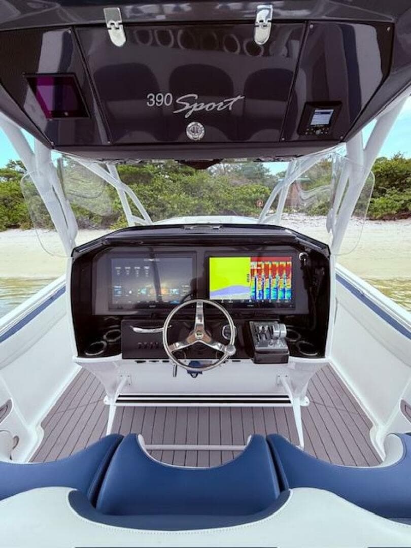 2022 Nor-Tech 390 Sport Center Console — photo 40