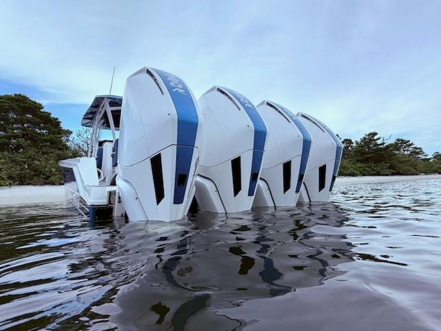 2022 Nor-Tech 390 Sport Center Console — photo 14