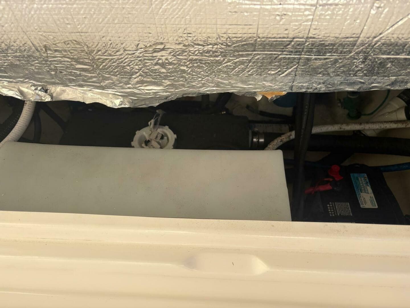 2021 Robalo R247 Dual Console — photo 22