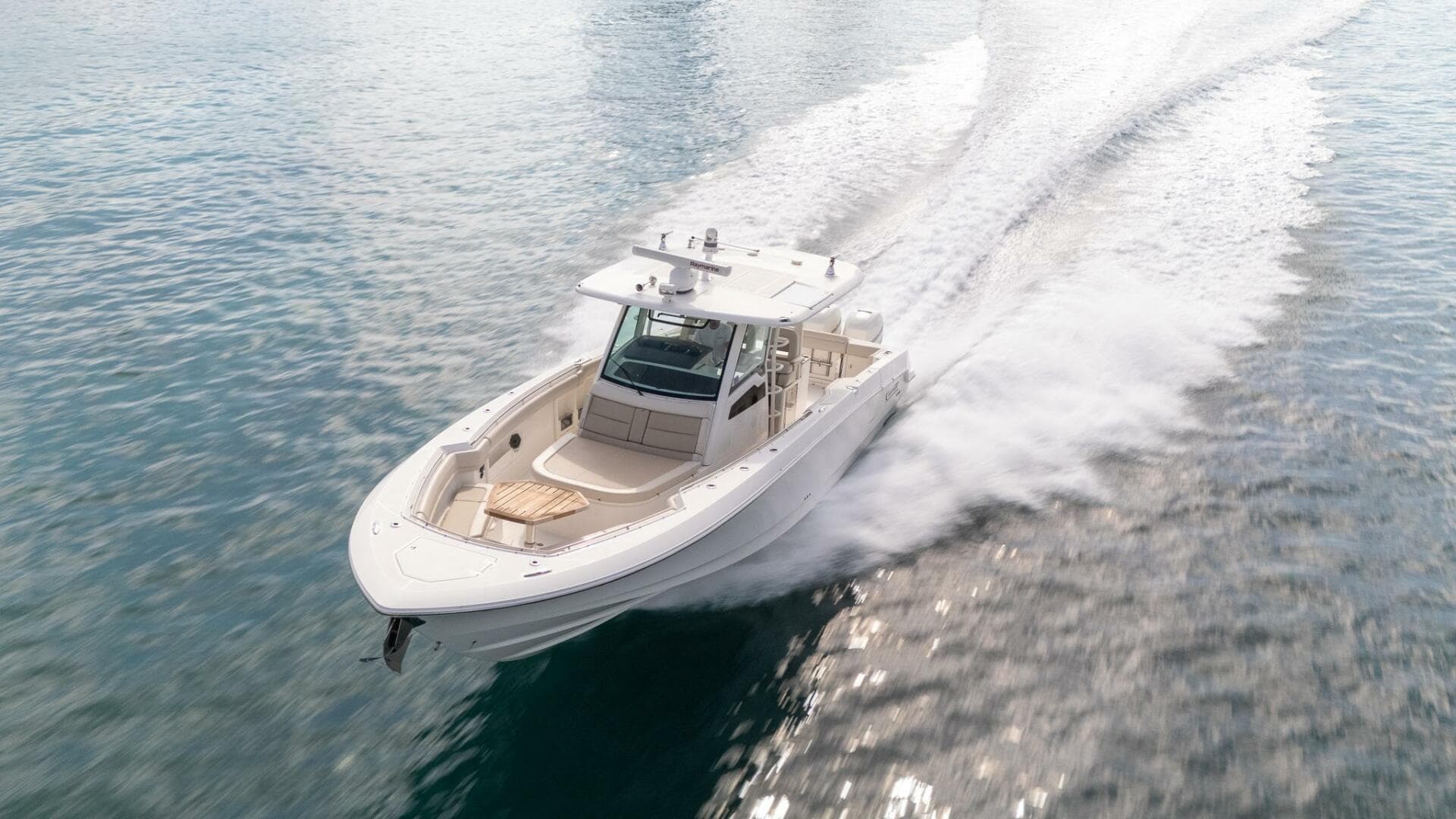 2020 Boston Whaler 380 Outrage Center Console — photo 10