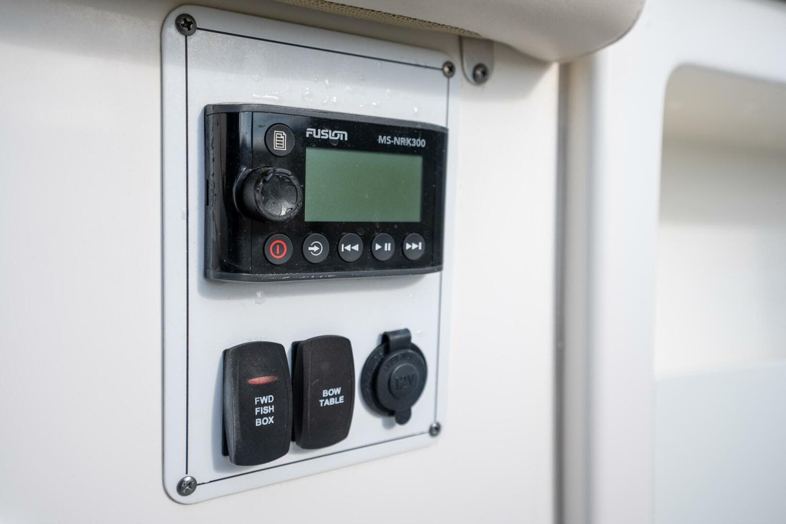 2020 Boston Whaler 380 Outrage Center Console — photo 19