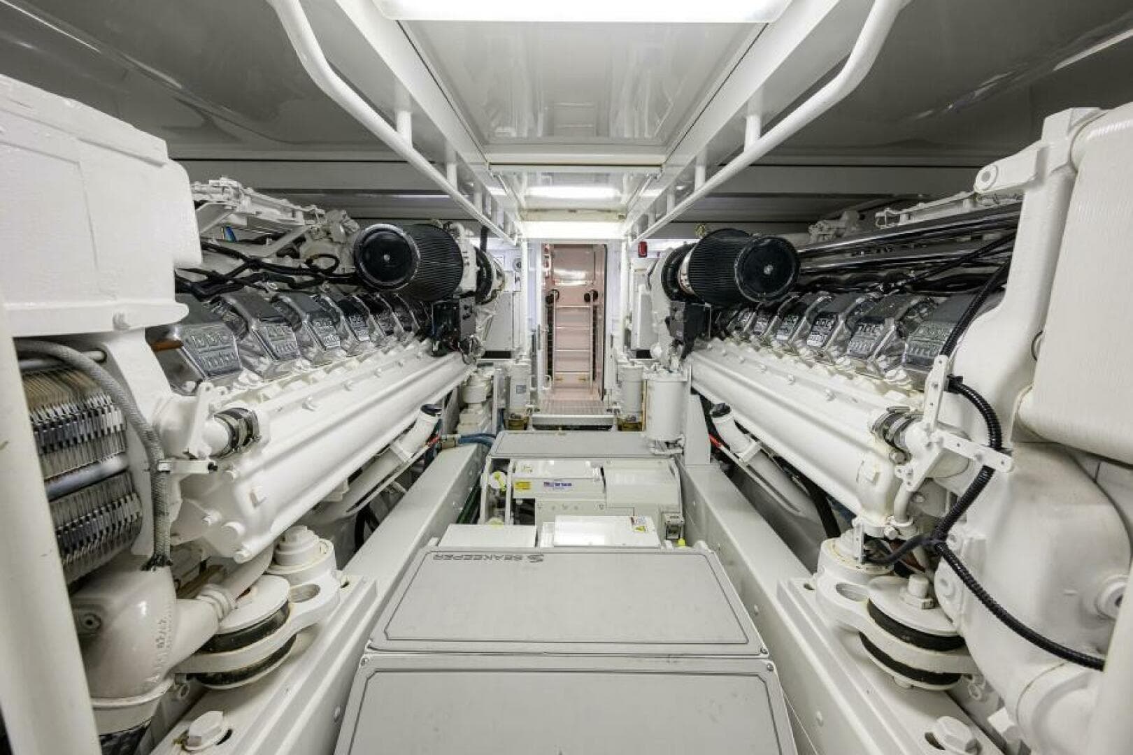 2004 Merritt 72 Convertible — photo 63