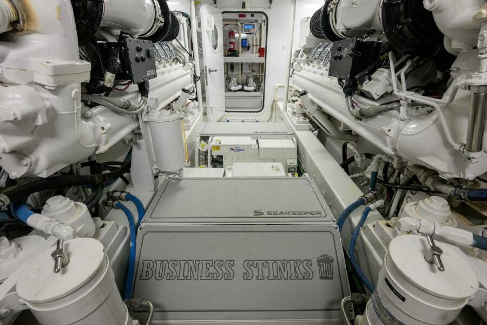 2004 Merritt 72 Convertible — photo 58