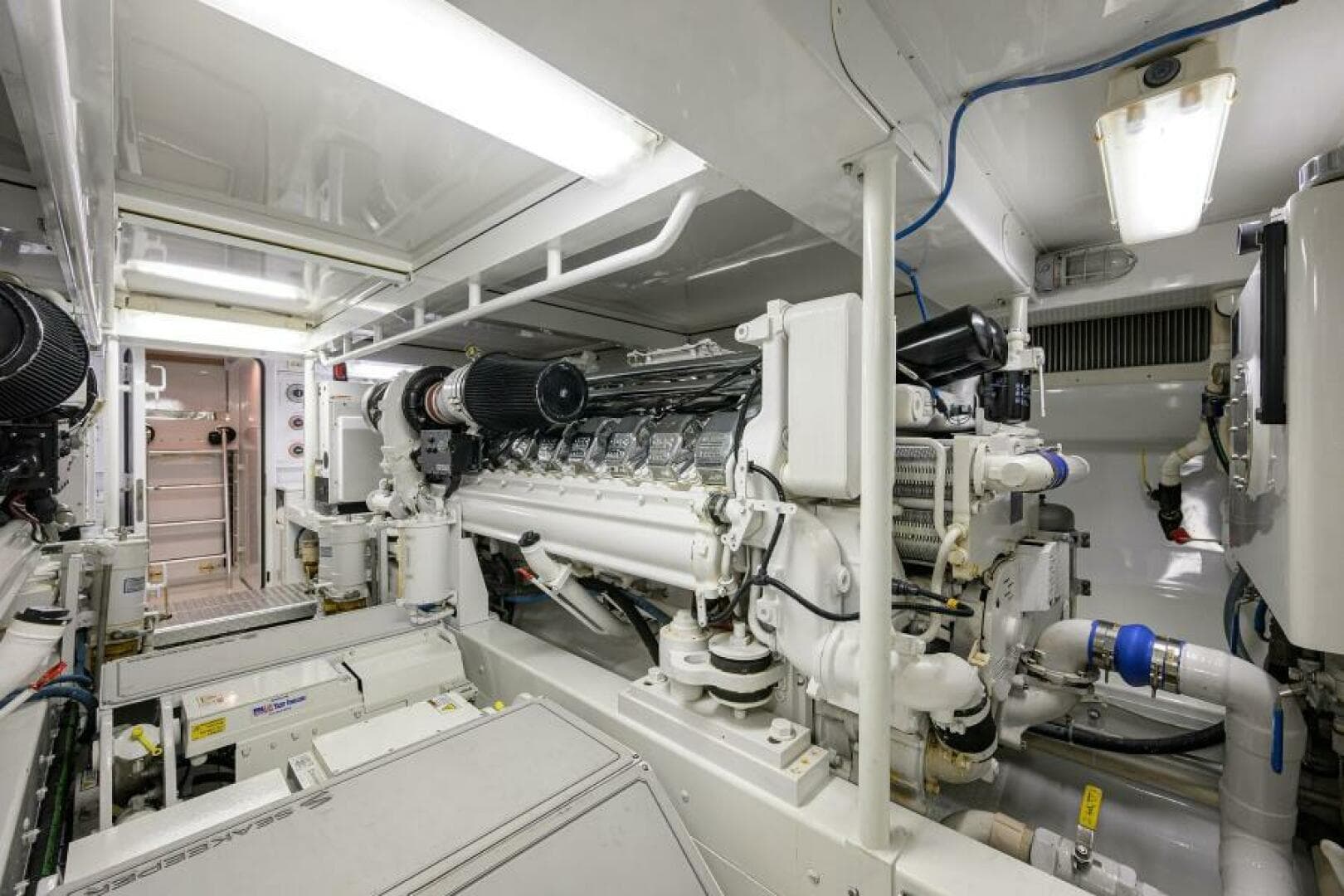 2004 Merritt 72 Convertible — photo 60