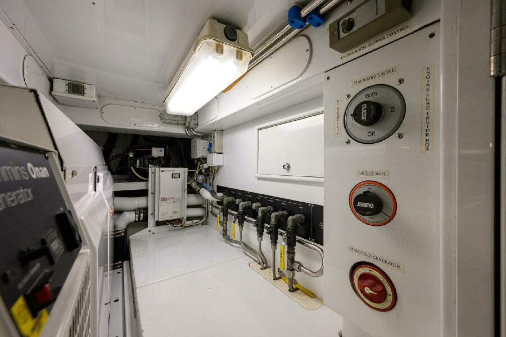 2004 Merritt 72 Convertible — photo 53