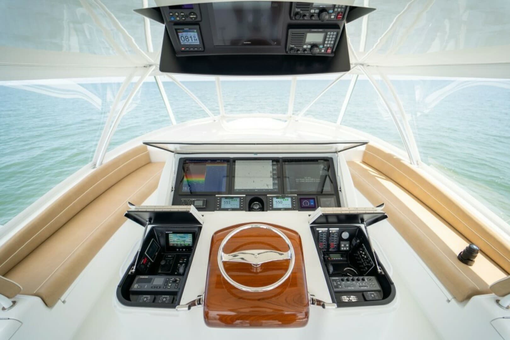 2018 Viking 72 Convertible — photo 3