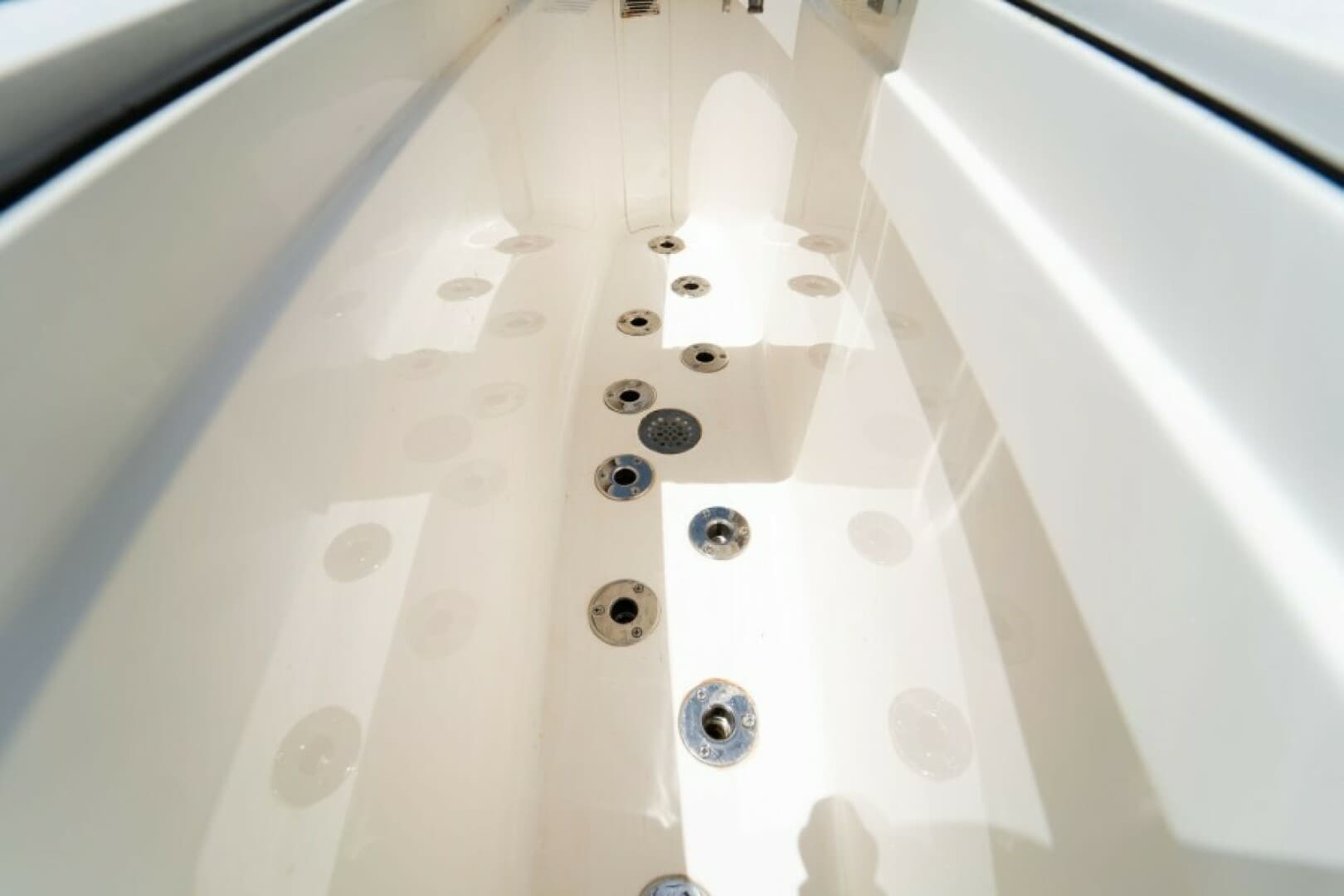 2018 Viking 72 Convertible — photo 18