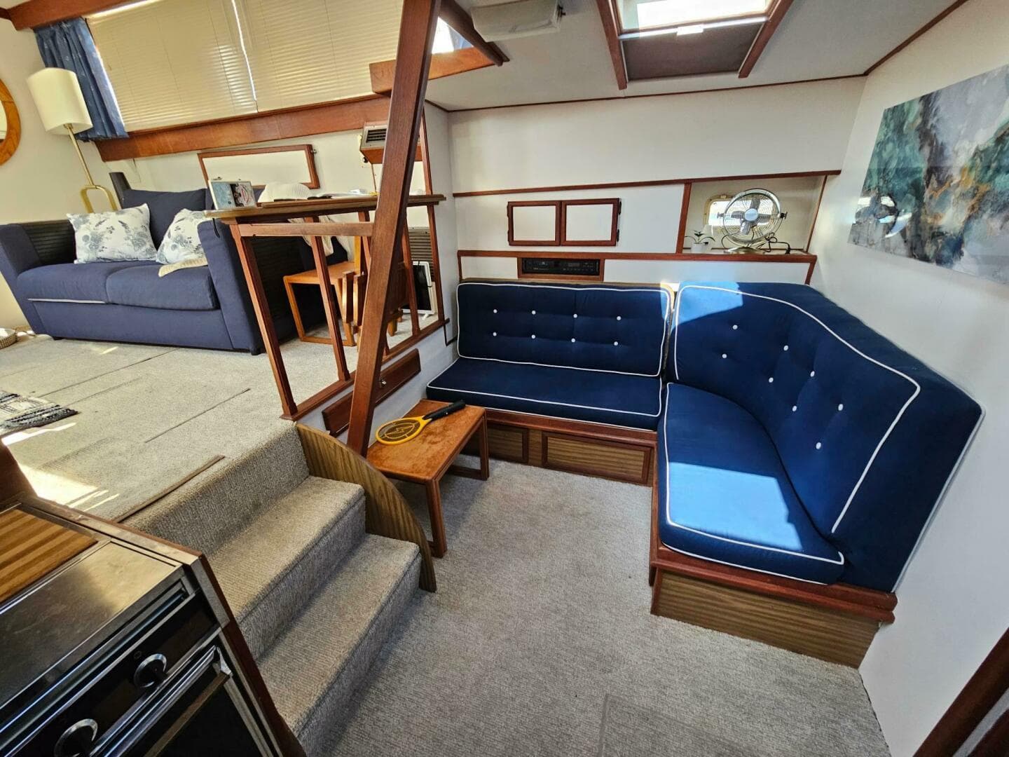 1977 Viking 43 Aft Cabin — photo 9