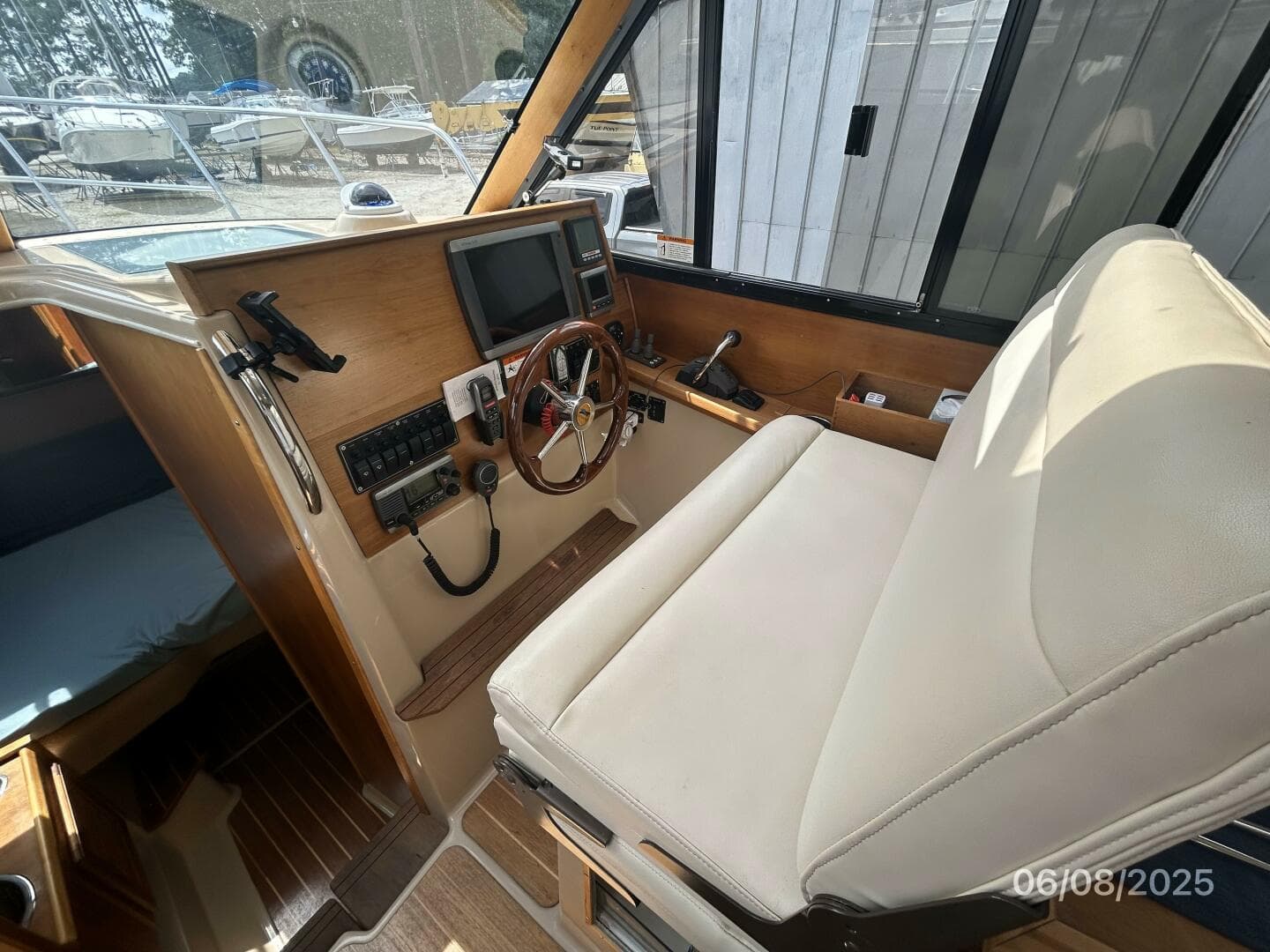 2012 Cutwater C-28 — photo 32