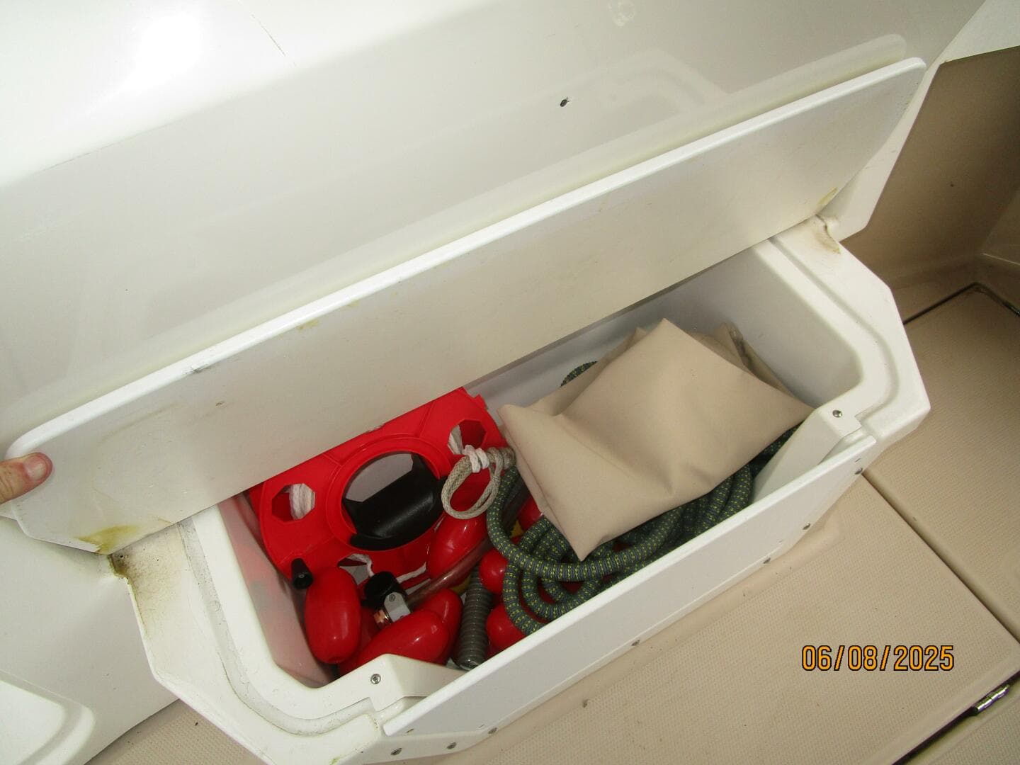 2012 Cutwater C-28 — photo 21