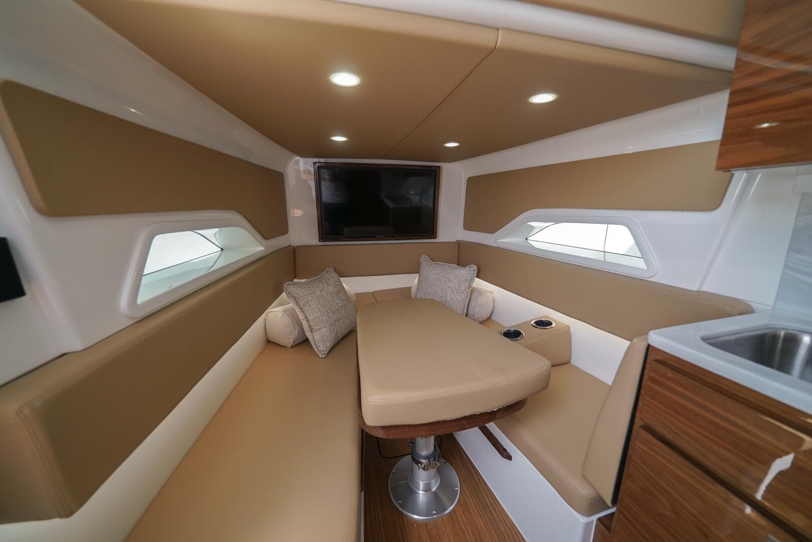 2024 Valhalla Boatworks V-46 — photo 4