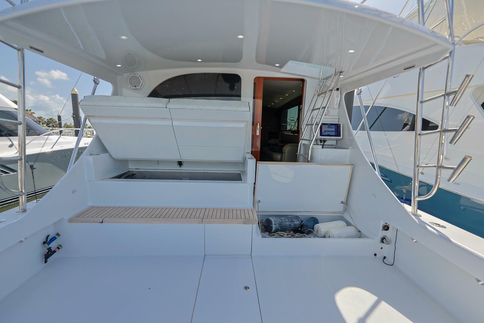 2014 Blackwell 62 Convertible — photo 35