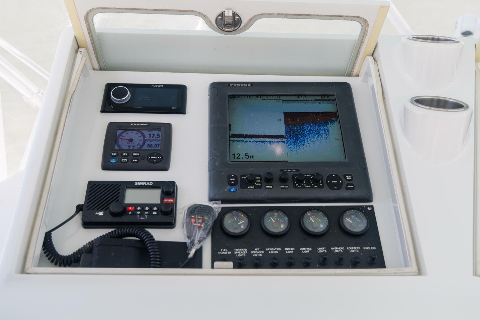 2014 Blackwell 62 Convertible — photo 23