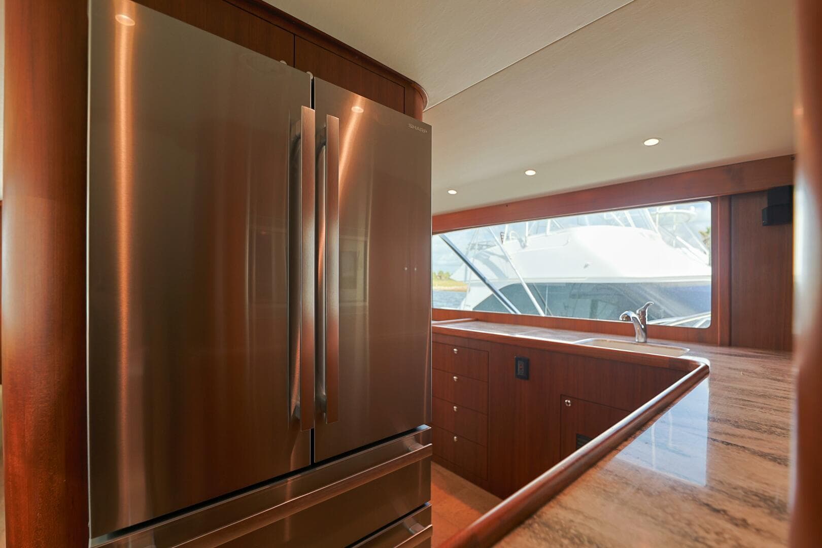 2014 Blackwell 62 Convertible — photo 11