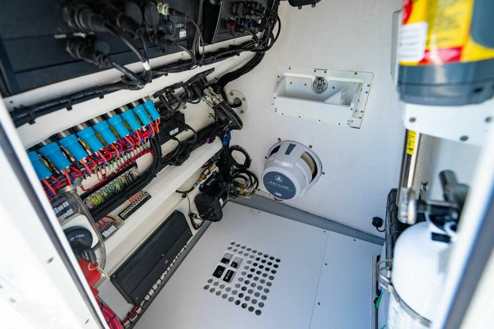 2026 Reef Runner 230 — photo 34