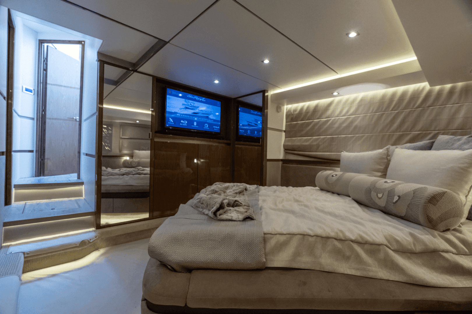 2018 Sea Ray L550 Fly — photo 23