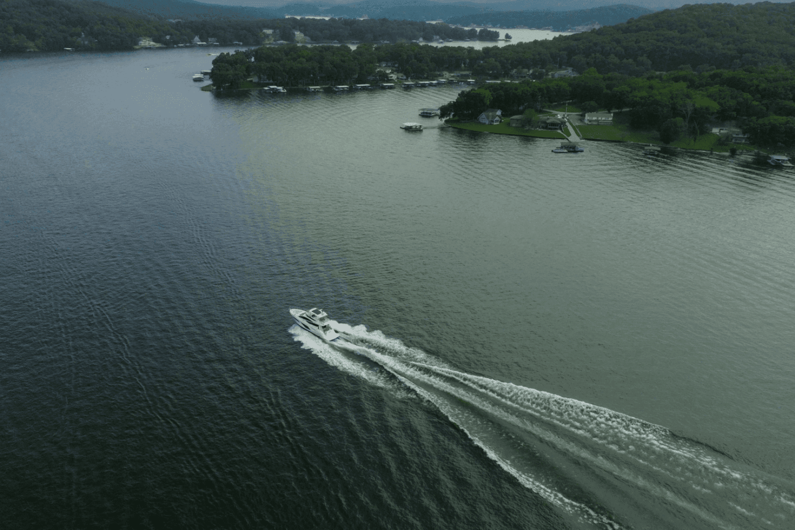 2018 Sea Ray L550 Fly — photo 6