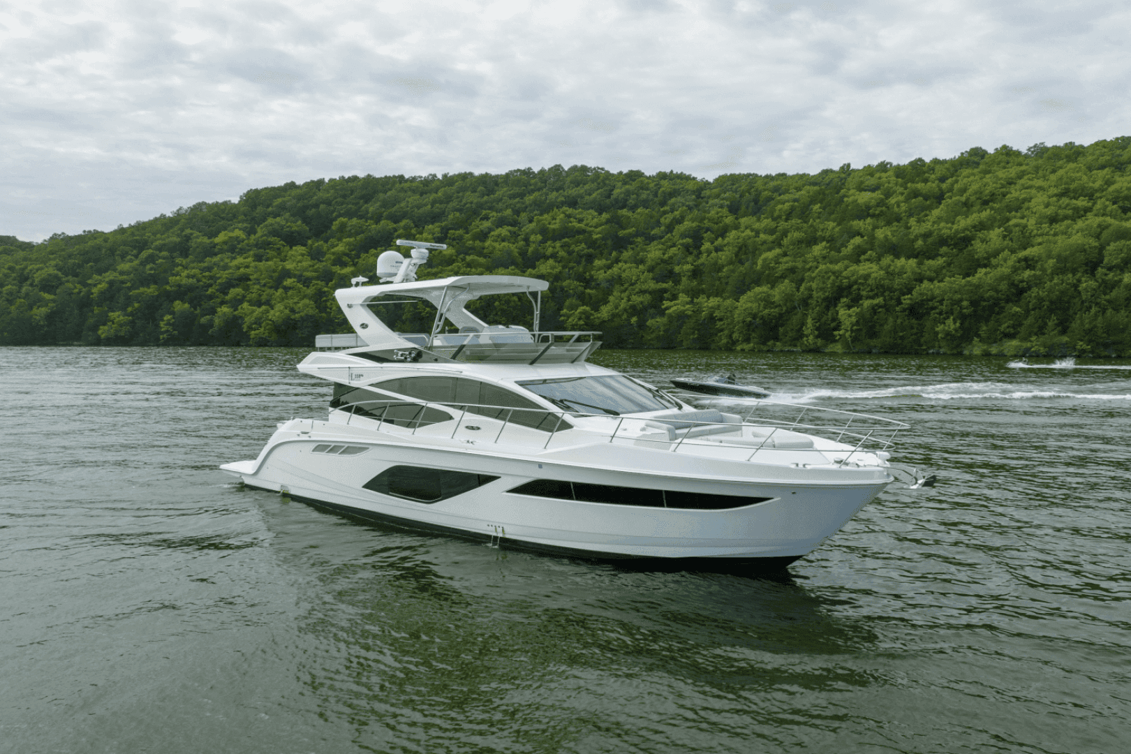 2018 Sea Ray L550 Fly — photo 2