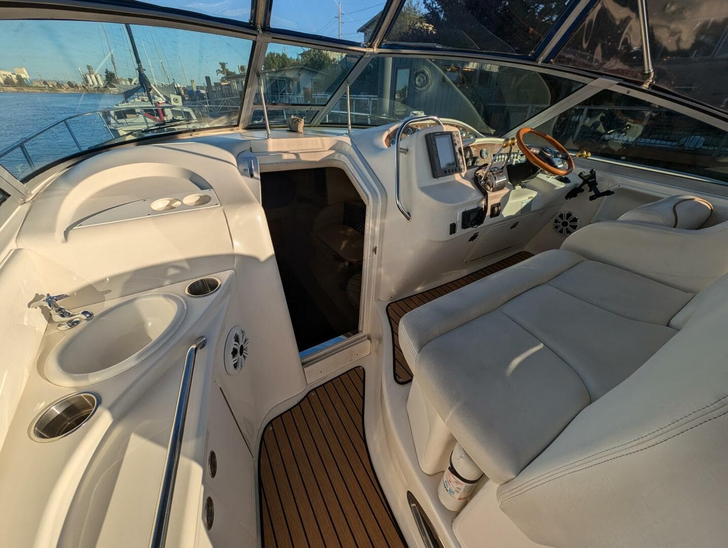 2000 Sea Ray 340 — photo 5