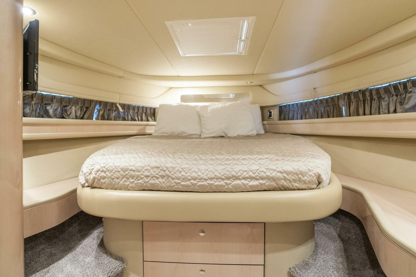 2003 Sea Ray 460 Sundancer — photo 51