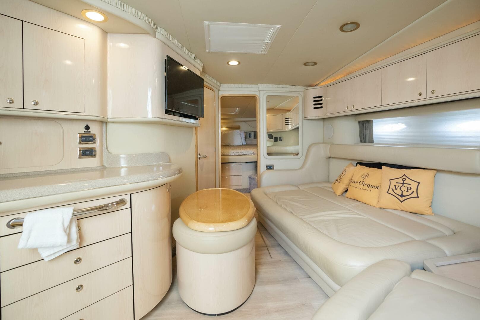 2003 Sea Ray 460 Sundancer — photo 46