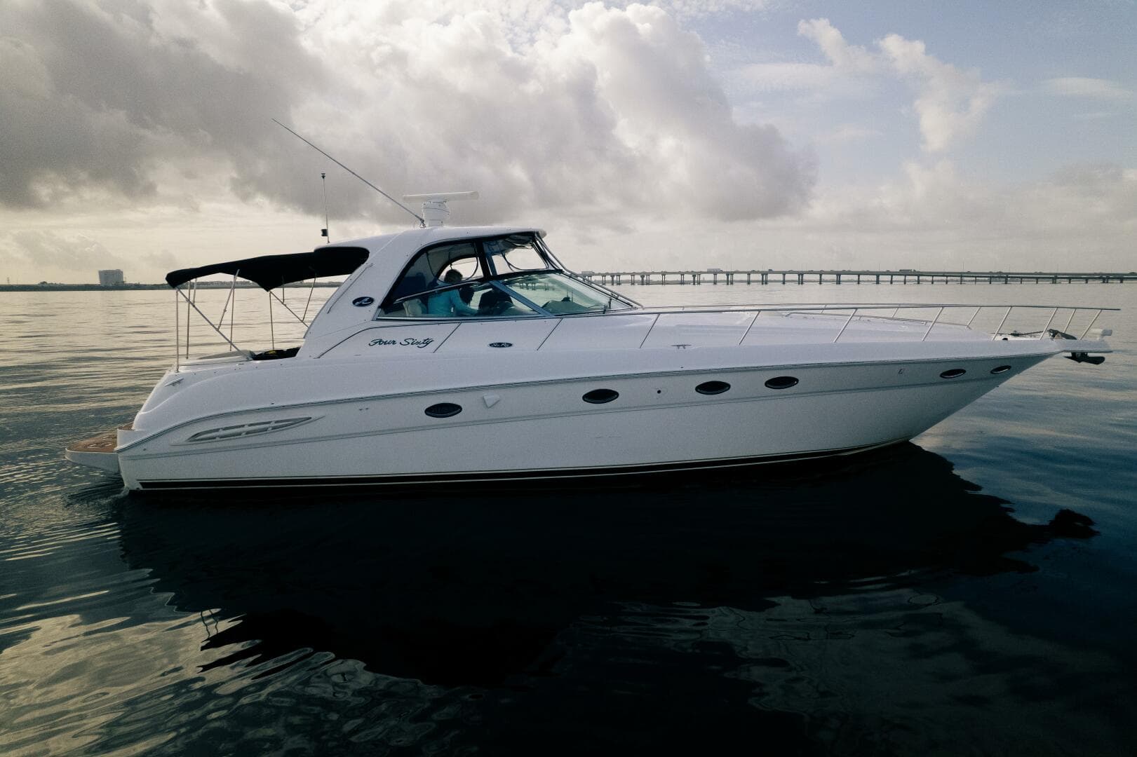 2003 Sea Ray 460 Sundancer — photo 1