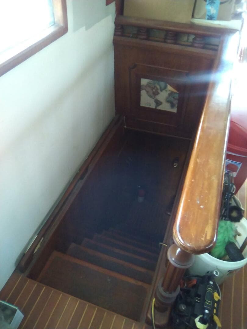 1983 Sea Ranger MKII Pilothouse Flybridge Trawler — photo 37