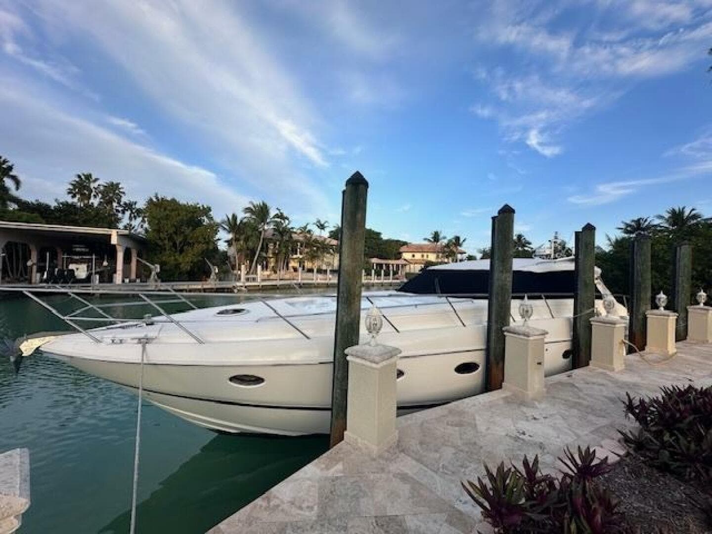 2006 Viking Princess 58V — photo 3
