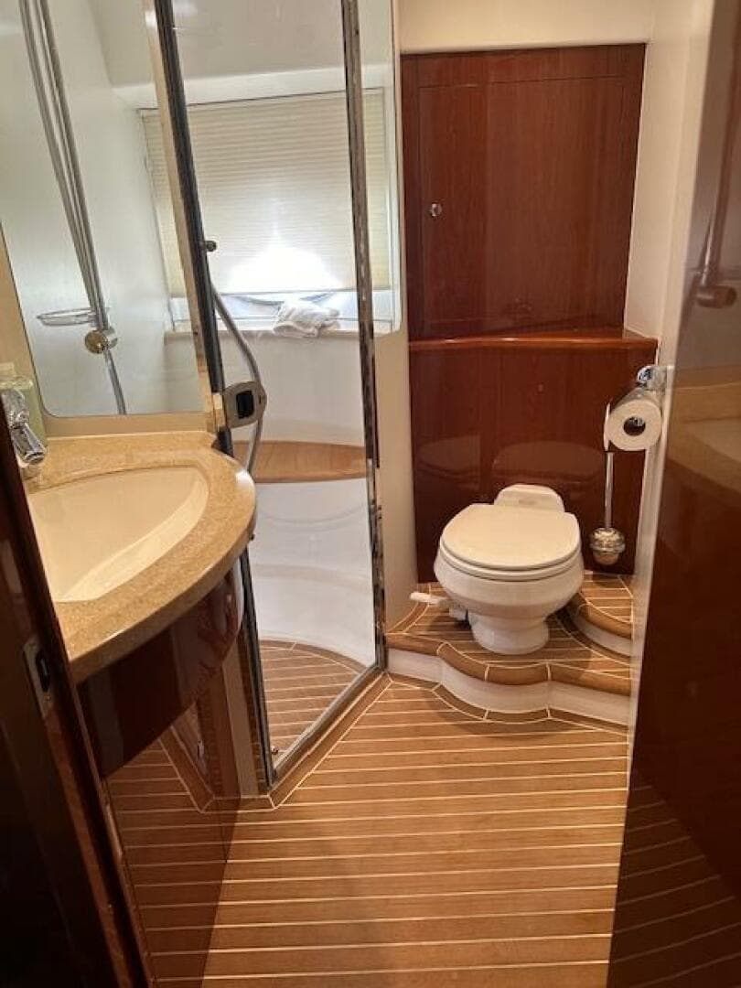 2006 Viking Princess 58V — photo 31