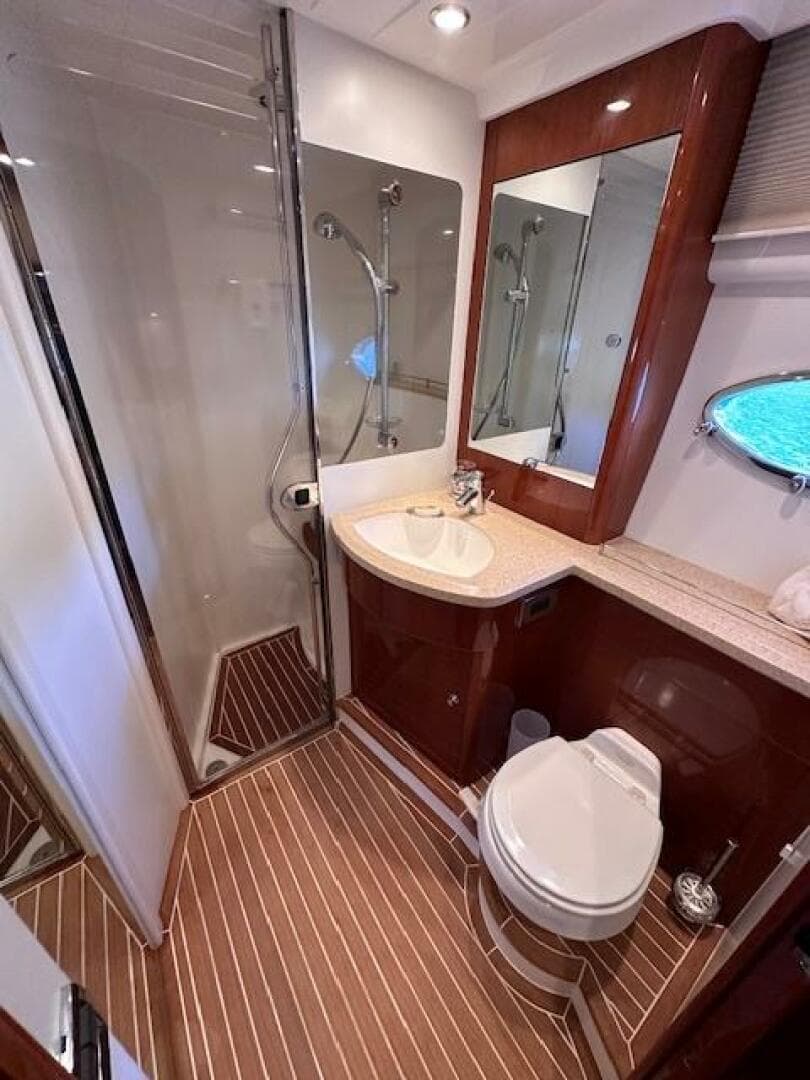 2006 Viking Princess 58V — photo 37