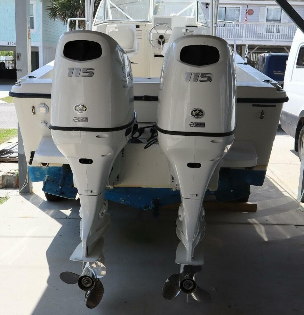 2005 Sea Boss 235 Walkaround — photo 8
