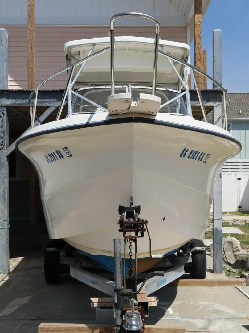2005 Sea Boss 235 Walkaround — photo 2