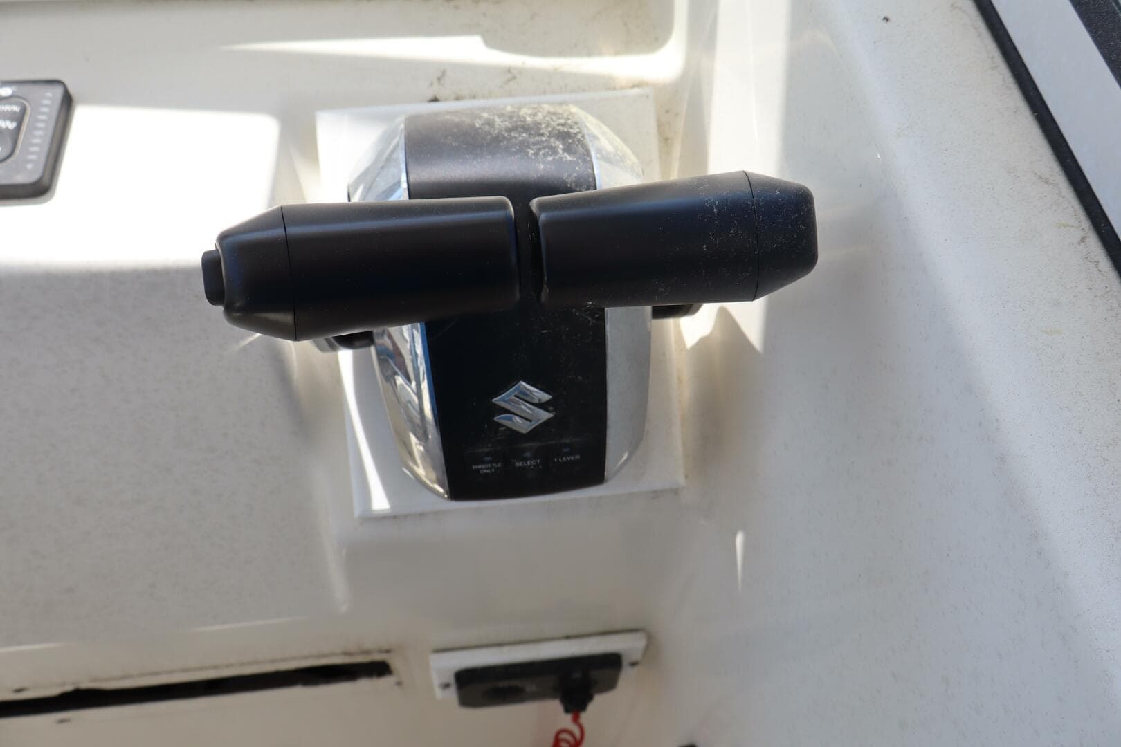 2005 Sea Boss 235 Walkaround — photo 15