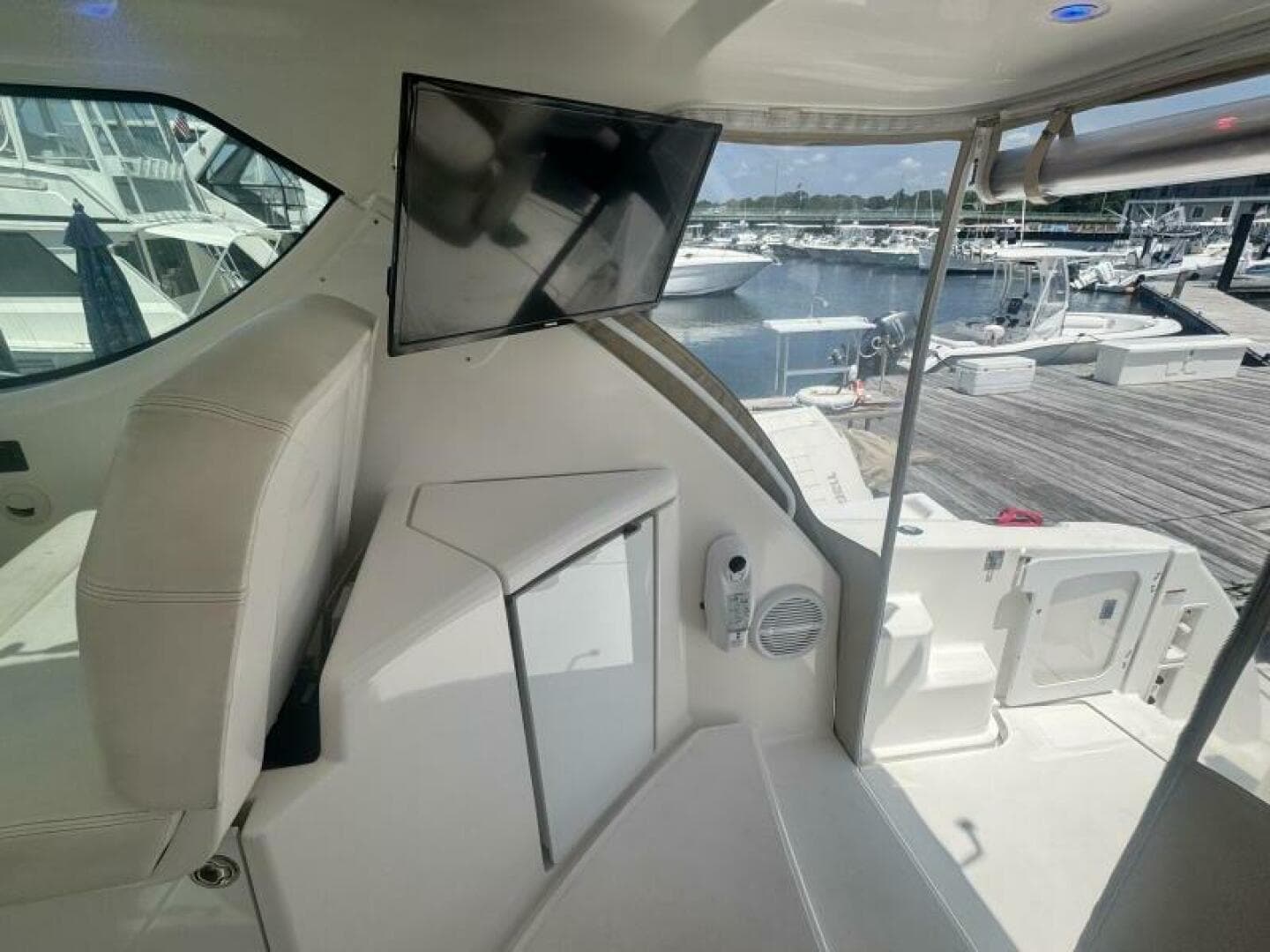 2006 Tiara Yachts 43 Sovran — photo 12
