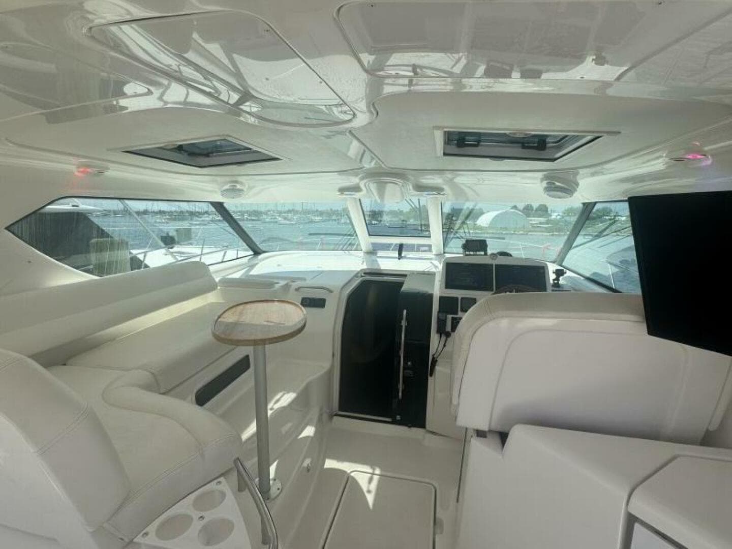 2006 Tiara Yachts 43 Sovran — photo 14