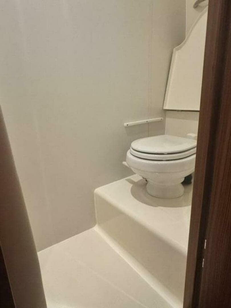 2006 Tiara Yachts 43 Sovran — photo 30