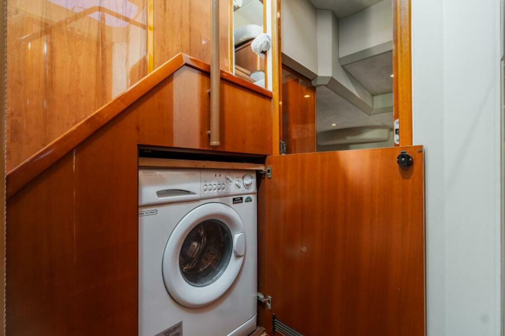 2008 Princess 58 Flybridge — photo 11