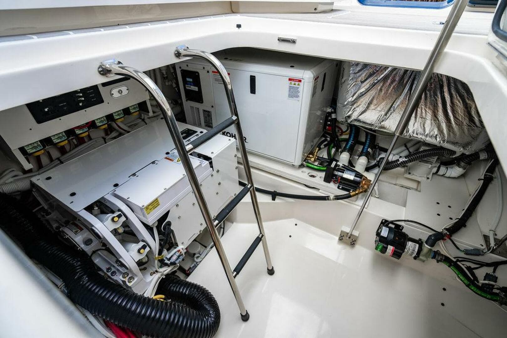 2025 Tiara Yachts 48 LS — photo 50