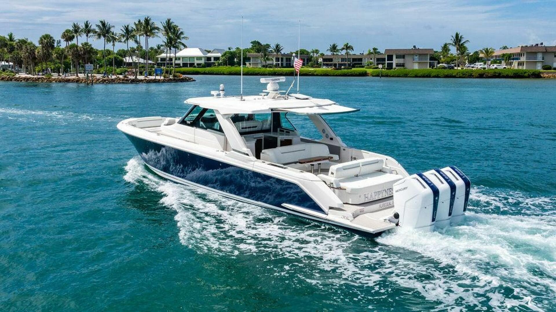 2025 Tiara Yachts 48 LS — photo 4