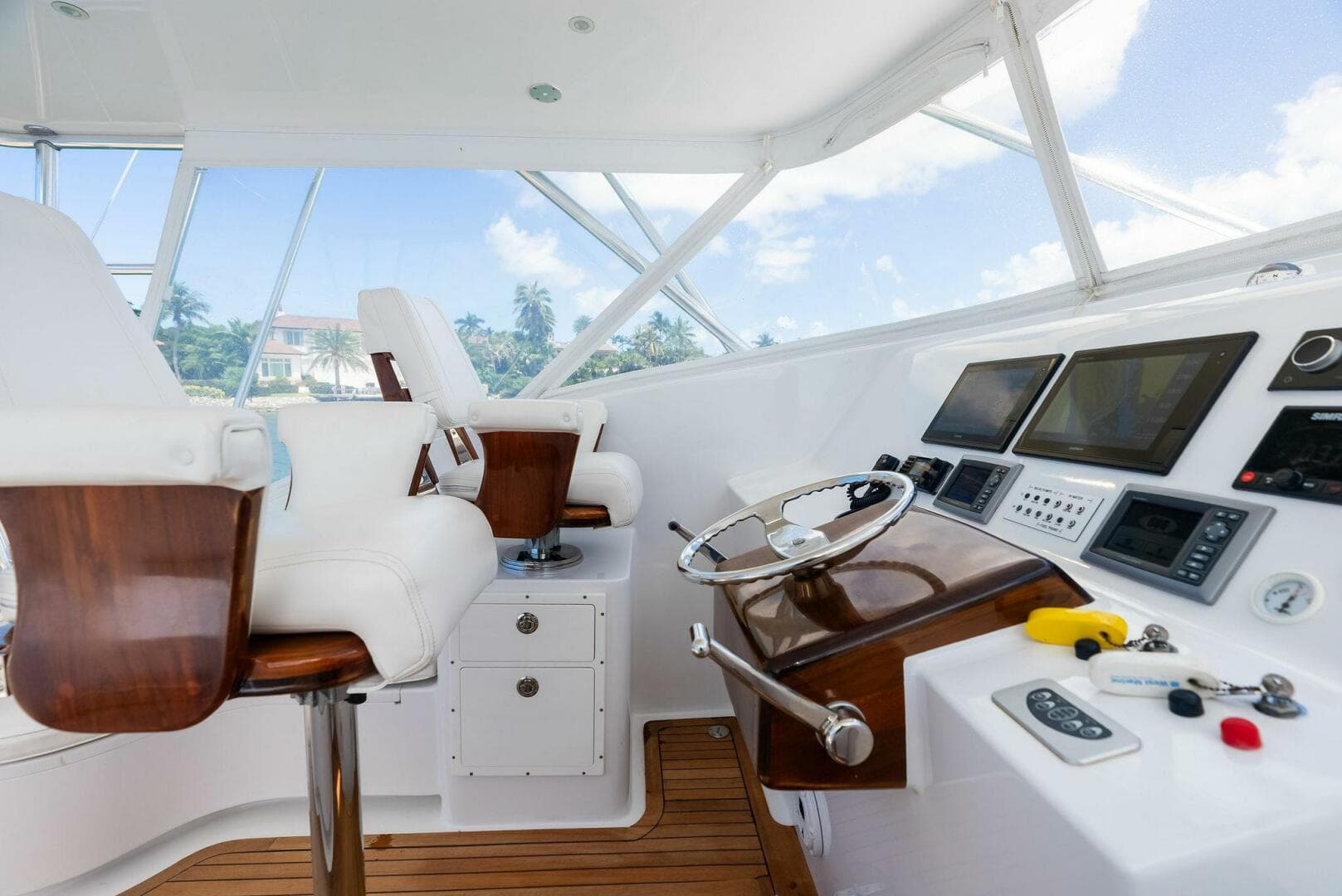 2018 Custom Carolina 35 Express — photo 26