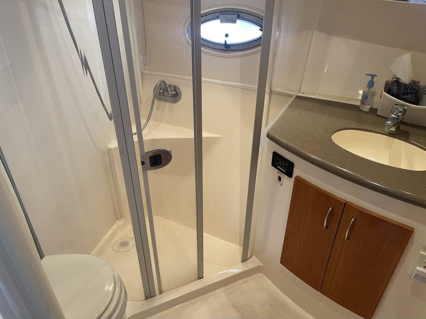 2006 Carver 36 Mariner — photo 38