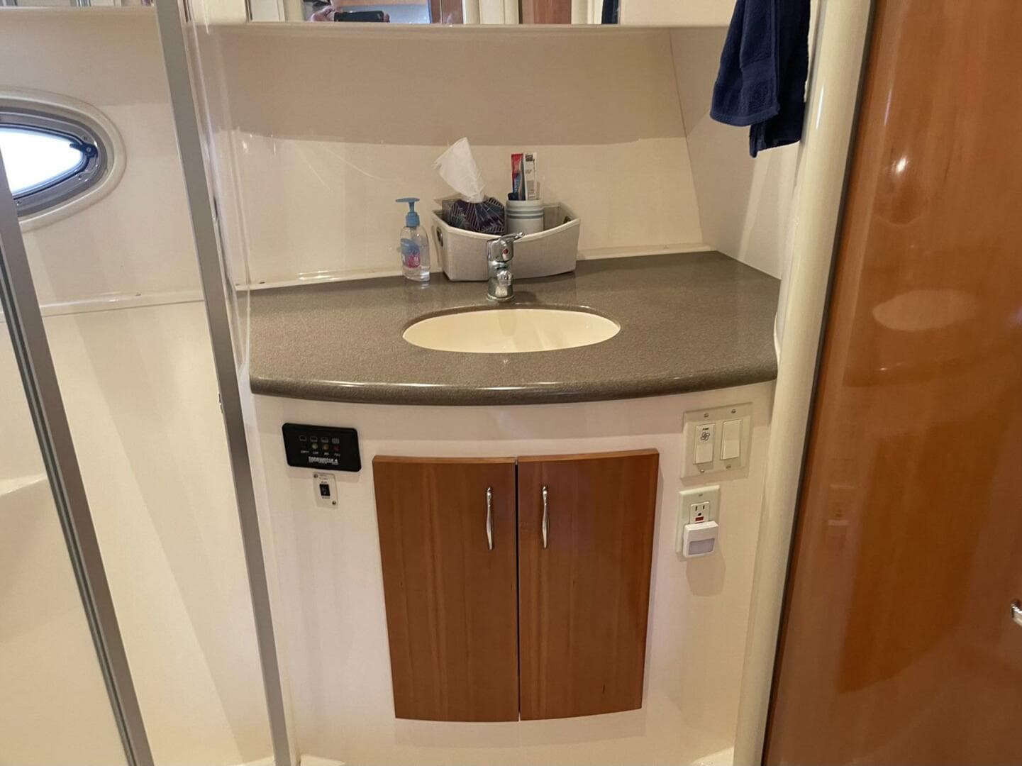 2006 Carver 36 Mariner — photo 39