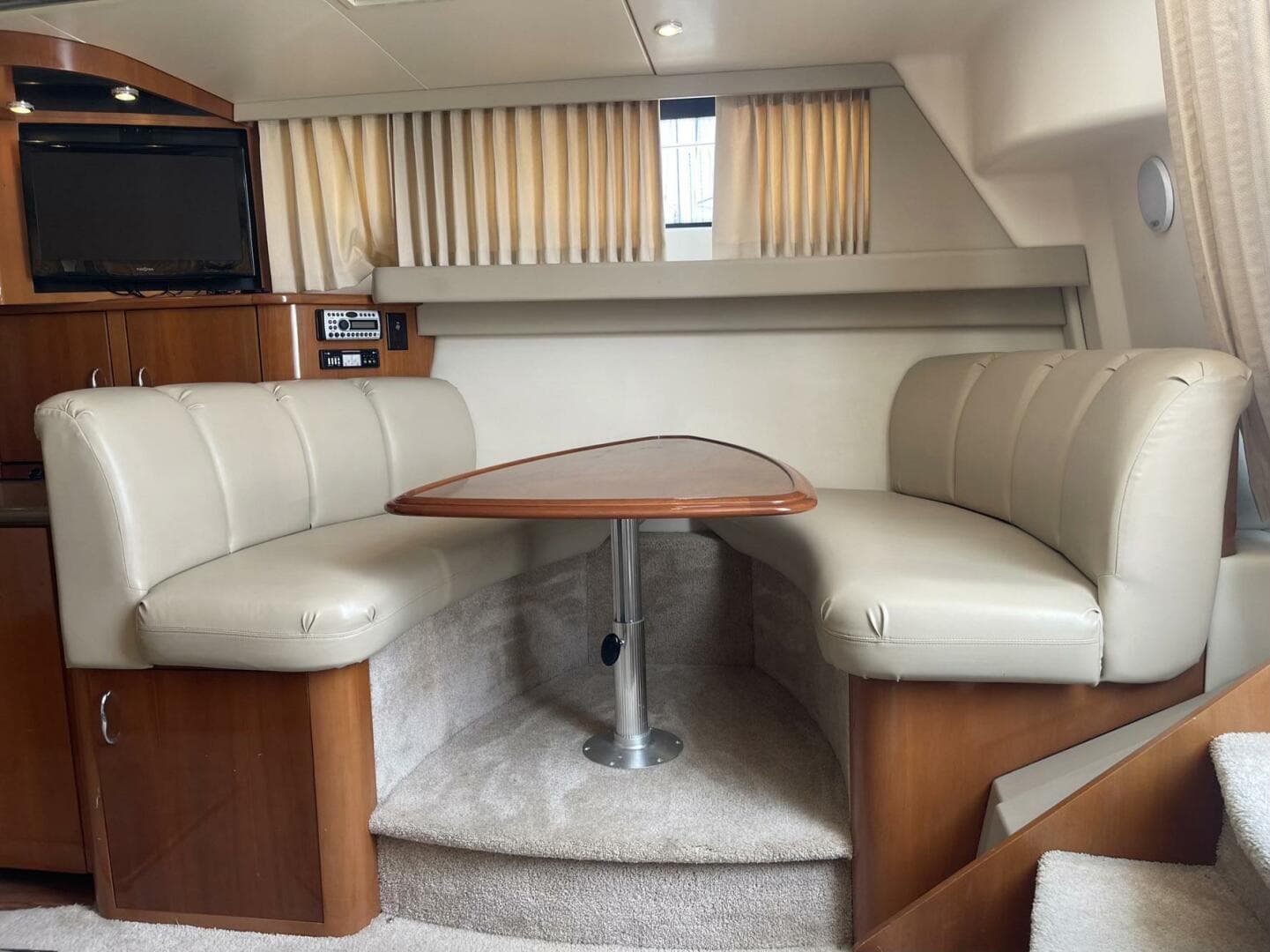 2006 Carver 36 Mariner — photo 18