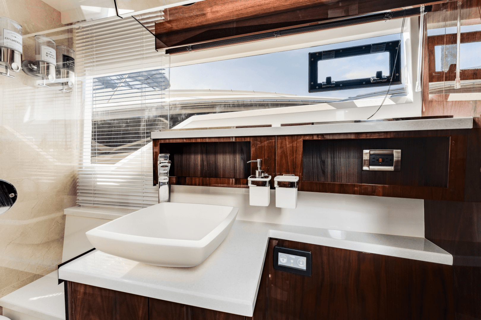 2023 Galeon 510 Sky — photo 43