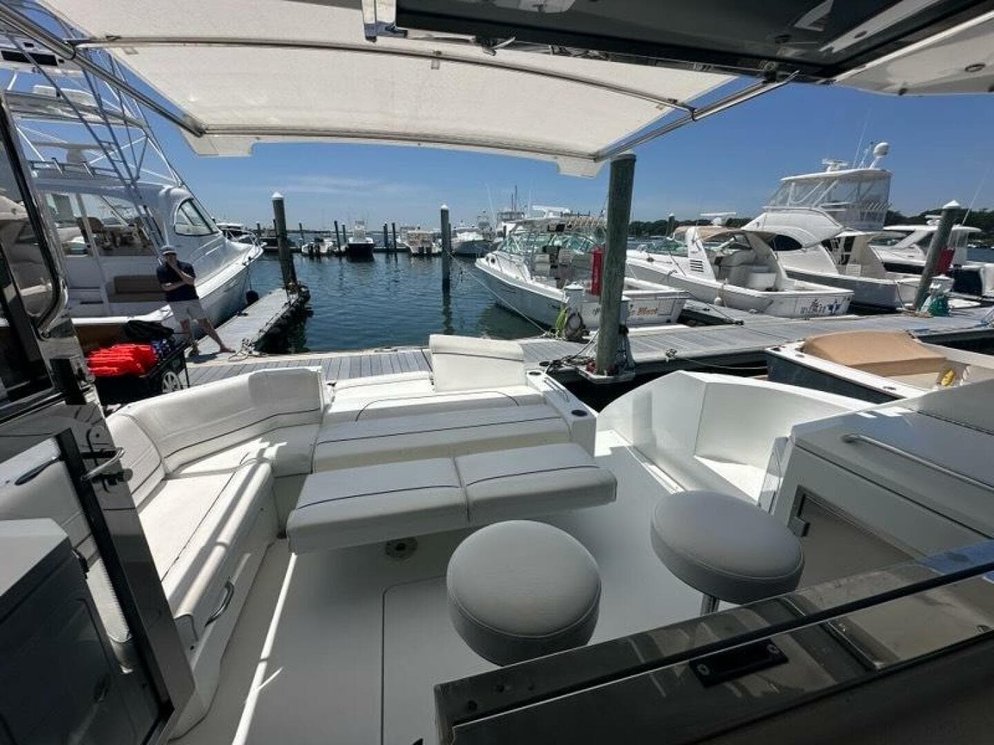 2015 Cruisers Yachts Cantius — photo 58