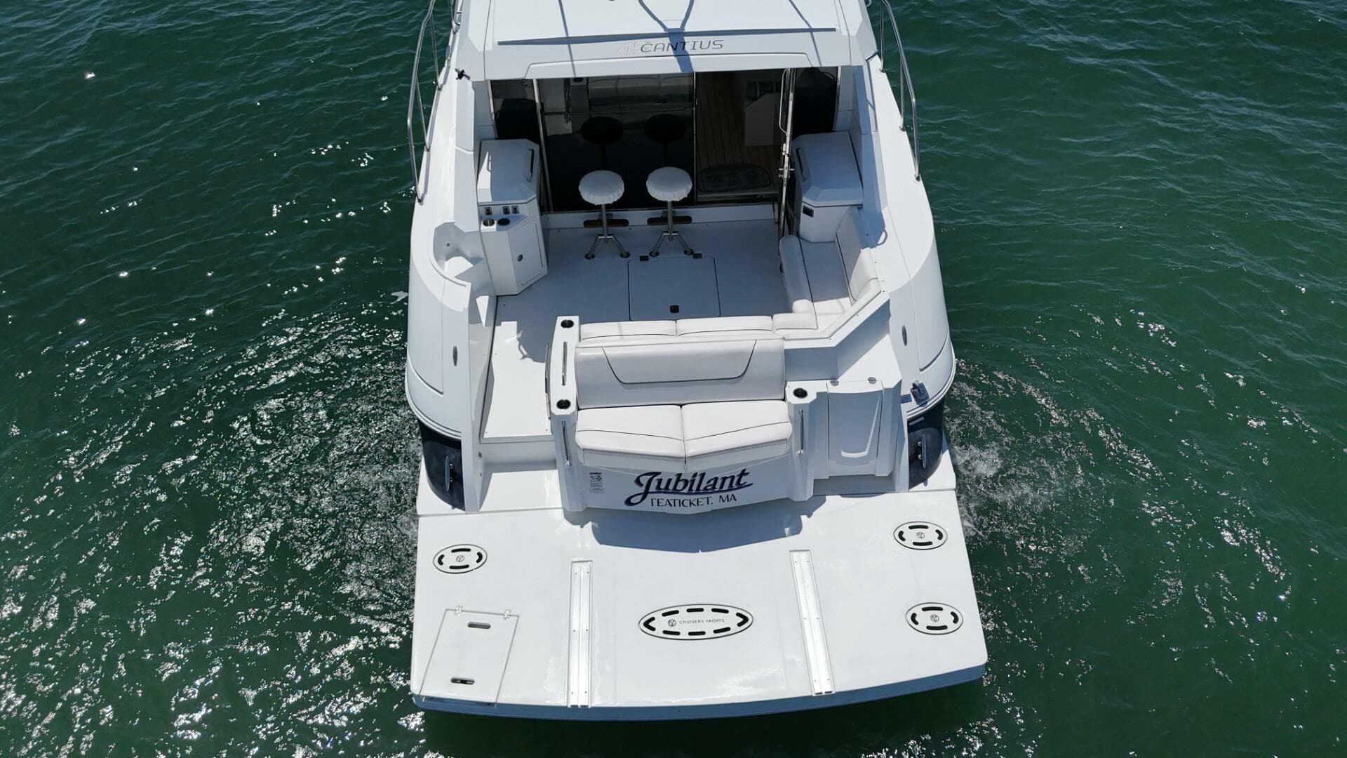 2015 Cruisers Yachts Cantius — photo 11